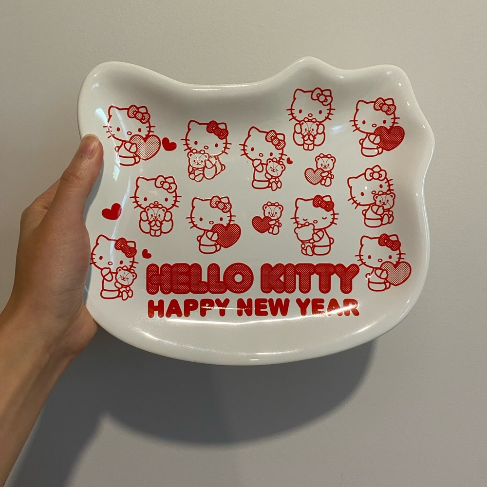 Hello Kitty Happy New Year Plate